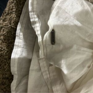 XS white ruffled white skirt